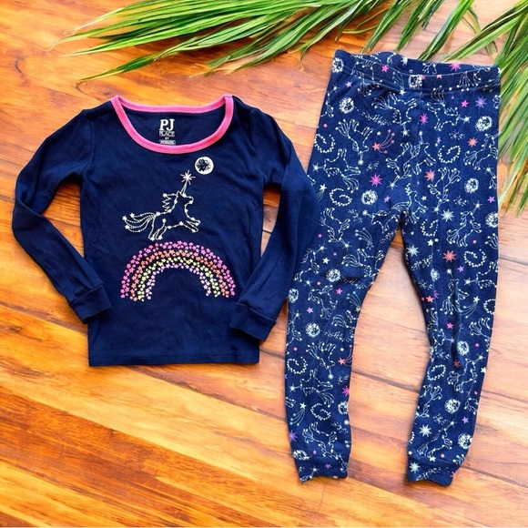 Girls’ 3T Pajama Set Bundle – 4 Sets (Afro Unicorn, Minnie Mouse, PJ Place) - Picture 9 of 11